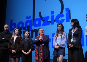 ‘Bağ Bozumu’ festival izleyicisiyle buluştu