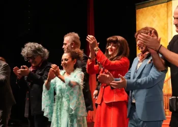 ‘Oyunun Oyunu’ prömiyerinde perde kahkahaya açıldı