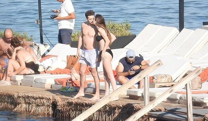 Deniz Baysal ile eşi Barış Yurtçu’dan romantik tatil