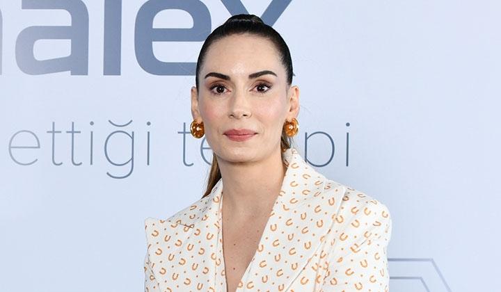 Dermalex, markanın yüzü olan ünlü oyuncu Melisa Sözen’in de katıldığı özel bir davetle tanıtıldı 3 Dermalex, markanın yüzü olan ünlü oyuncu Melisa Sözen’in de katıldığı özel bir davetle tanıtıldı