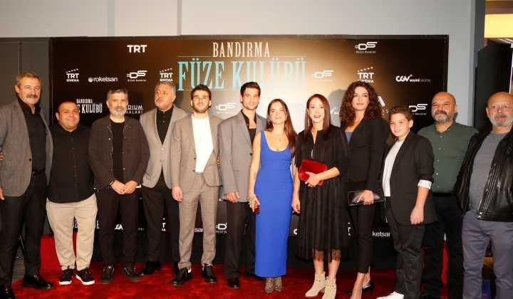 'Bandırma Füze Kulübü'nün' galası Arcadium Sinemaları'nda gerçekleşti 5 ‘Bandırma Füze Kulübü’nün’ galası Arcadium Sinemaları’nda gerçekleşti