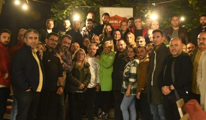 Özlem Mekik ev sahipliğinde 'doğal' davet 3 Özlem Mekik ev sahipliğinde ‘doğal’ davet