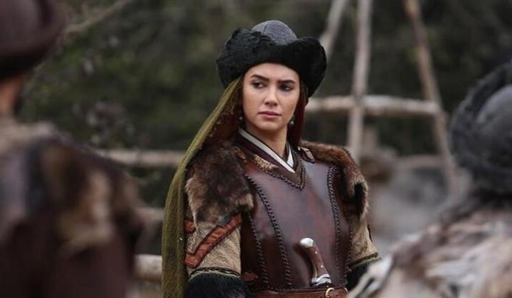 Leyla Lydia Tuğutlu’dan karnı burnunda paylaşım