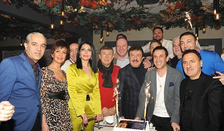 Taner Acar Kaya'ya dostlarından doğum günü sürprizi 5 Taner Acar Kaya’ya dostlarından doğum günü sürprizi