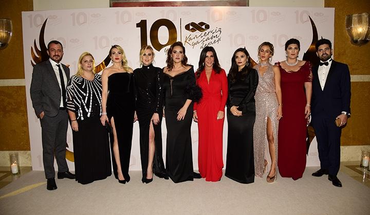 Kansersiz Yaşam Derneği 10. yılını muhteşem bir balo ile kutladı 5 Kansersiz Yaşam Derneği 10. yılını muhteşem bir balo ile kutladı