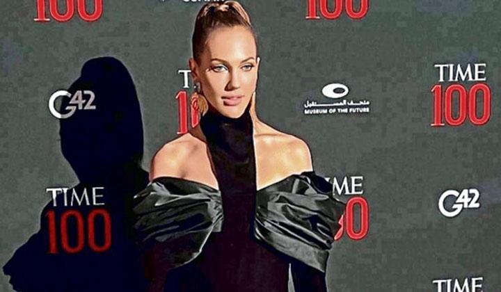 Meryem Uzerli yıldızlar ile aynı törende