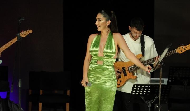 Merve Demir ve İbrahim Tatlıses'le Günay sezonu açıldı 2 Merve Demir ve İbrahim Tatlıses’le Günay sezonu açıldı