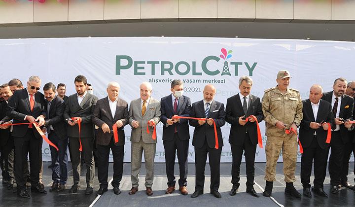 Batman’ın en kapsamlı projesi PetrolCity AVM’nin açılışından renkli kareler de detaylar Quality sayfalarında
