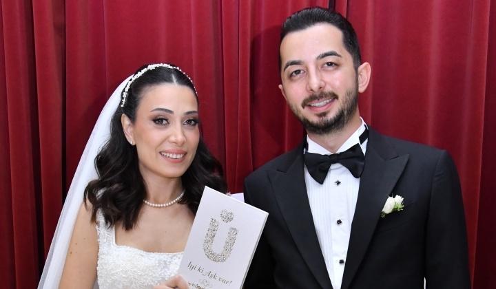 Salih Şimşek ile Gamze Sezgin'in muhteşem düğününden renkli kareler Quality Eylül sayısında 3 Salih Şimşek ile Gamze Sezgin’in muhteşem düğününden renkli kareler Quality Eylül sayısında