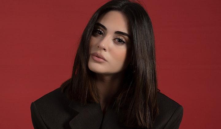 Esma Kızılkan ilk single'ı ile karşımızda 3 Esma Kızılkan ilk single’ı ile karşımızda