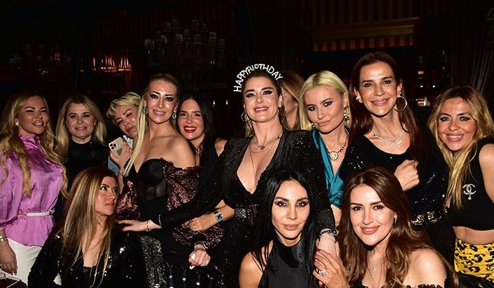 Tuğba Gül'e sürpriz doğum günü partisi 9 Tuğba Gül’e sürpriz doğum günü partisi