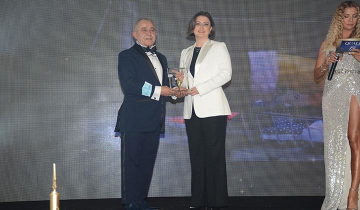 12. Quality Ödülleri'nde 'En Quality Dernek' ödülünü TİDER Başkanı Hande Tibuk aldı 3 12. Quality Ödülleri’nde ‘En Quality Dernek’ ödülünü TİDER Başkanı Hande Tibuk aldı