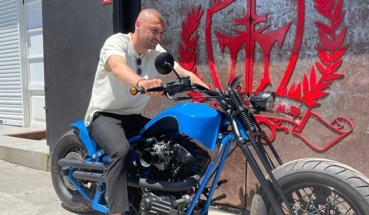 Burak Yılmaz kendine özel motosiklet yaptırdı 1 Burak Yılmaz kendine özel motosiklet yaptırdı