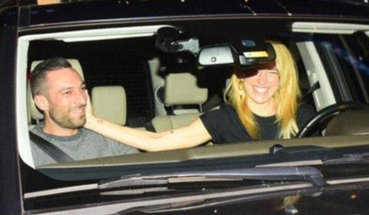 Burcu Esmersoy ve Nazım Akmandil nikah masasına oturuyor 1 Burcu Esmersoy ve Nazım Akmandil nikah masasına oturuyor