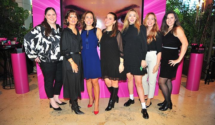 Flormar'dan yeni ürünü 'Hero Mascara' için renkli davet 11 Flormar’dan yeni ürünü ‘Hero Mascara’ için renkli davet