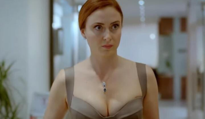 Ceyda Düvenci, verdiği kilolar ve yeni tarzı ile dikkat çekti 3 Ceyda Düvenci, verdiği kilolar ve yeni tarzı ile dikkat çekti