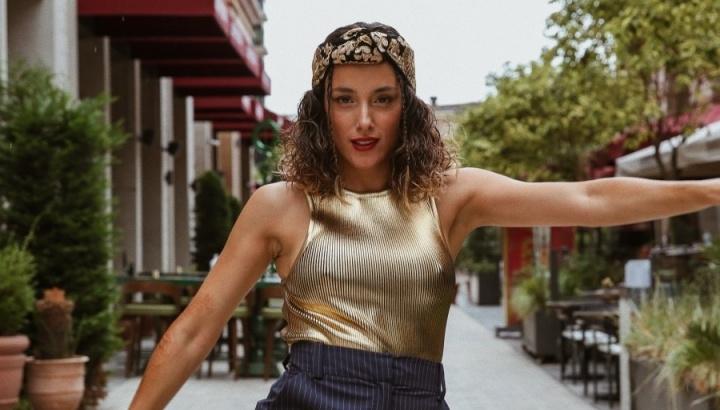Cansu Tosun, kadınlara dayatılan güzellik algısına karşın yaptığı açıklamalarla alkış topladı