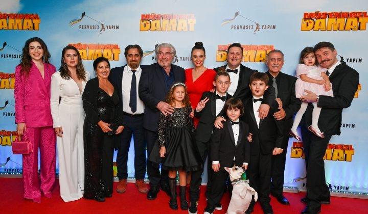'Müstakbel Damat' filminin dev galası gerçekleşti 9 ‘Müstakbel Damat’ filminin dev galası gerçekleşti