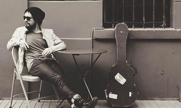 Mert Tünay'dan yeni single: Düşünme Hiç 1 Mert Tünay’dan yeni single: Düşünme Hiç