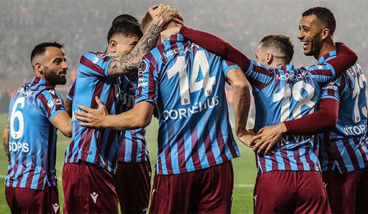 Süper Lig'de şampiyon Trabzonspor 1 Süper Lig’de şampiyon Trabzonspor