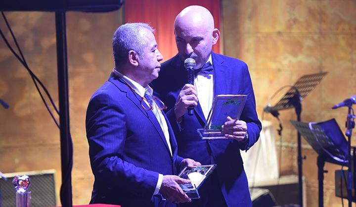 Quality'den Merit International Hotels & Resorts'a teşekkür plaketi 1 Quality’den Merit International Hotels & Resorts’a teşekkür plaketi