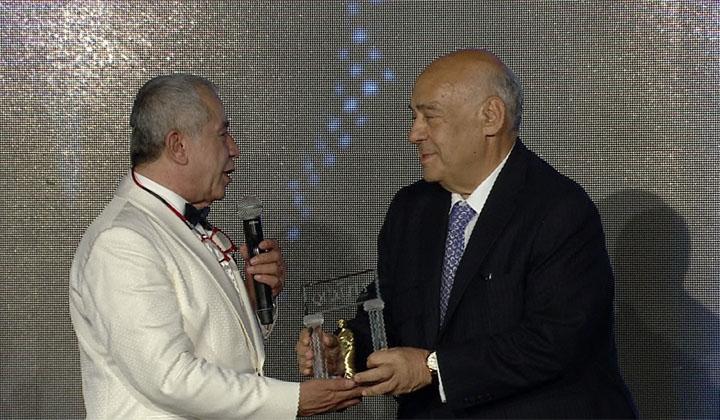 9. Quality Ödülleri - 'En Quality Gurme' Ödülü Reha Arar'ın 1 9. Quality Ödülleri – ‘En Quality Gurme’ Ödülü Reha Arar’ın
