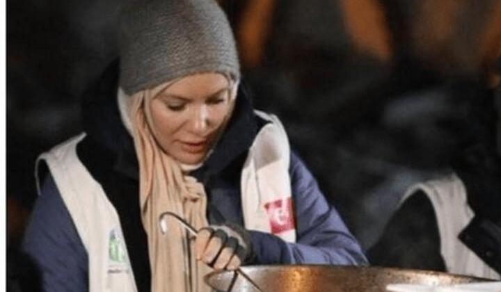 Gamze Özçelik ve ekibi Hatay’da konteyner kent kuruyor 3 Gamze Özçelik ve ekibi Hatay’da konteyner kent kuruyor