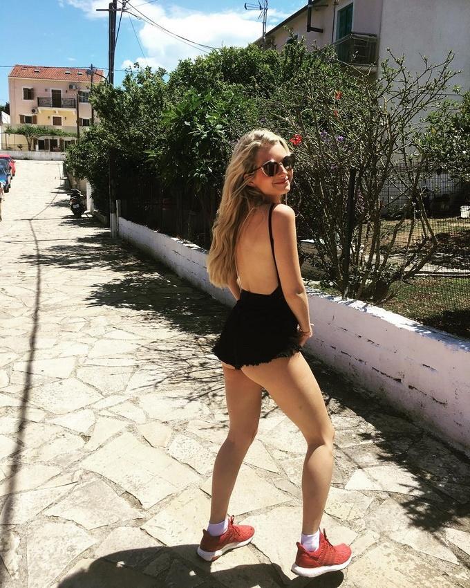 4e26969d841f4184a409b39db7f97150lottiemoss15 lottie-moss