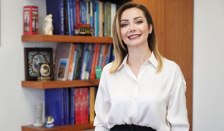Doctors Hair Center kurucusu Yeşim Alkan, 'yaz aylarında saç ekimi' ile ilgili kafanıza takılan sorulara açıklık getirdi 3 Doctors Hair Center kurucusu Yeşim Alkan, ‘yaz aylarında saç ekimi’ ile ilgili kafanıza takılan sorulara açıklık getirdi