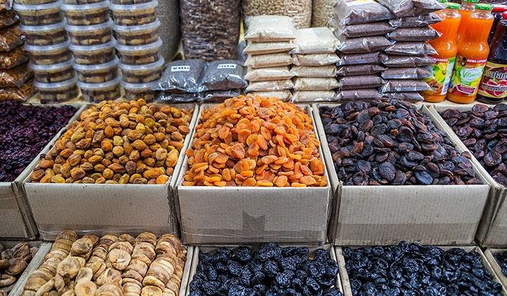 Hurma ve kuru kayısı alırken dikkat! 1 Hurma ve kuru kayısı alırken dikkat!