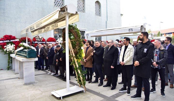 İzzet Çapa’nın annesi Gürnar Çapa Uğurlu son yolculuğuna uğurlandı