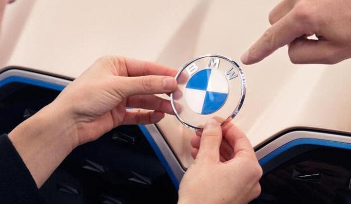 Alman otomotiv devi BMW, logosunu yeniledi 1 Alman otomotiv devi BMW, logosunu yeniledi