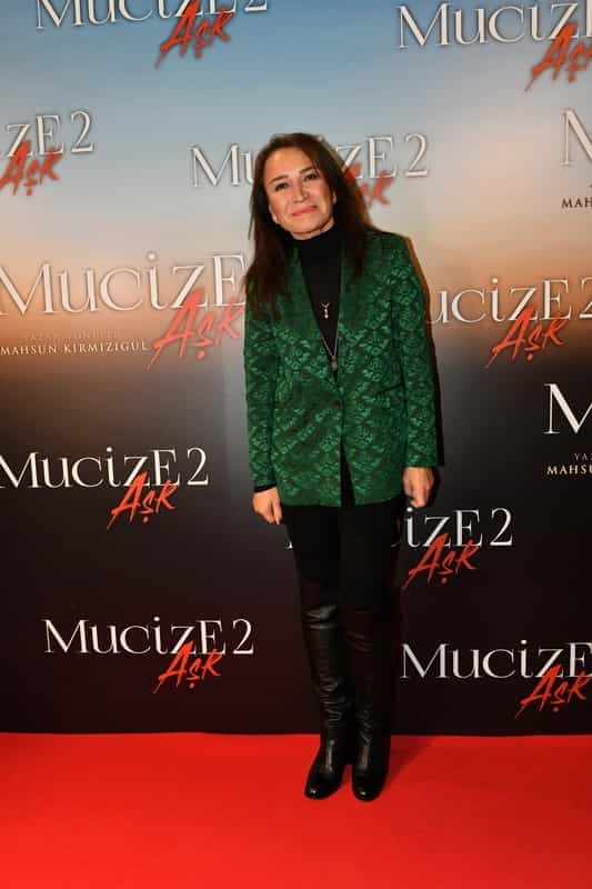 a1232acf044c4e1f8b5f4427309c5127demetakba demet-akbag