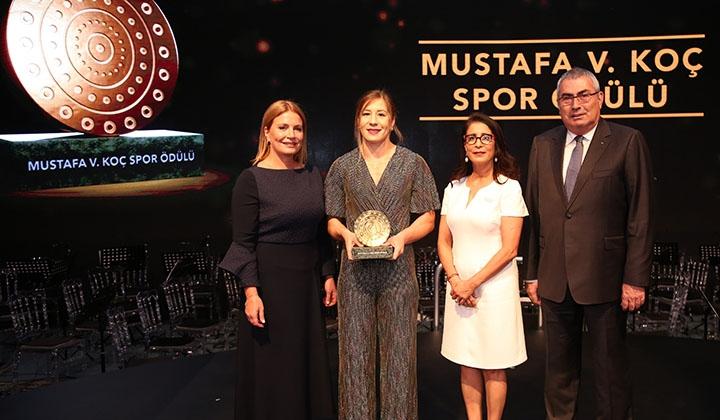Yasemin Adar, ‘Mustafa V. Koç Ödülü’nün sahibi oldu