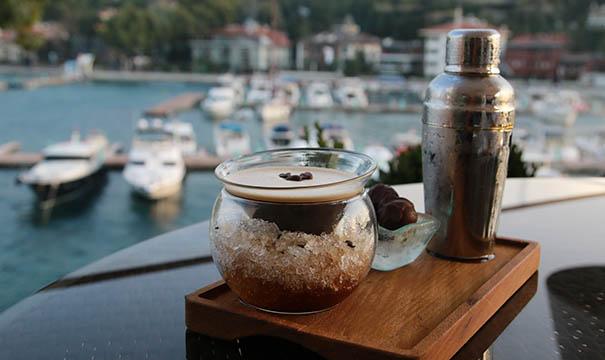 Diba Bar’da Boğaz manzarasında serinleten lezzetler 1 Diba Bar’da Boğaz manzarasında serinleten lezzetler