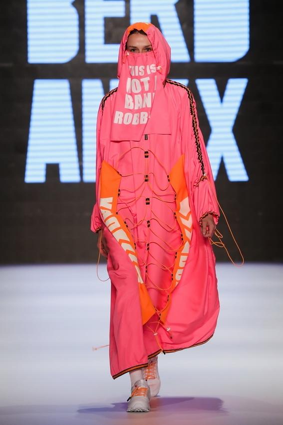 MBFWI DB BERDAN, 2019 İlkbahar-Yaz Koleksiyonu 1 db-berdan-defile