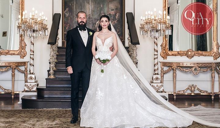 Quality özel! Gökhan Gencebay ile Seda Han Özmen'in rüya gibi düğününden çok özel anlar Quality farkıyla sizlerle 1 Quality özel! Gökhan Gencebay ile Seda Han Özmen’in rüya gibi düğününden çok özel anlar Quality farkıyla sizlerle