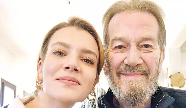 Derya Şensoy babasının doğum gününü unutmadı
