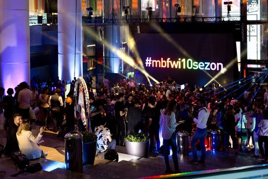 mbfwi2028 mbfwi2028 Mercedes-Benz Fashion Week Istanbul 10. sezon Açılış