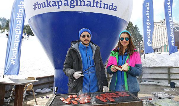 Müjde Uzman ve Burusvilis’in Winterfest çıkartması