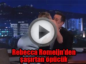 Rebecca Romeijn Kimmy Jimmel'i öptü 1 Rebecca Romeijn Kimmy Jimmel’i öptü