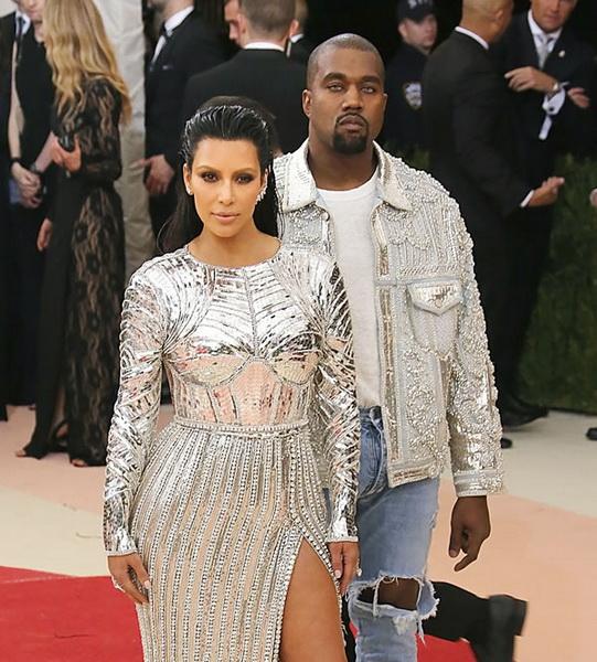 spl1274109_020 kim-kardashian