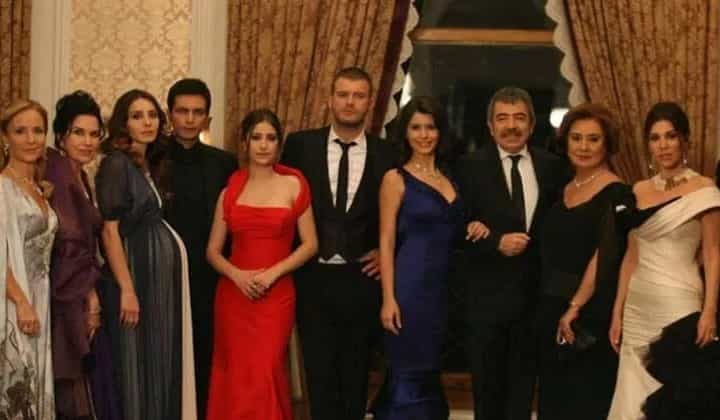 Bihter filminin yeni Bülent'i ve Nihat'ı belli oldu 1 Bihter filminin yeni Bülent’i ve Nihat’ı belli oldu