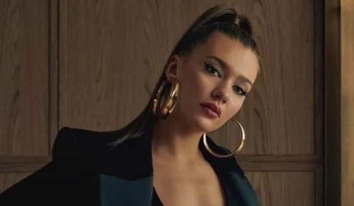 Melisa Döngel'in paylaşımına beğeni yağdı 1 Melisa Döngel’in paylaşımına beğeni yağdı