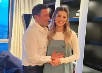 Nazlı Sabancı’dan yeni hamilelik pozları