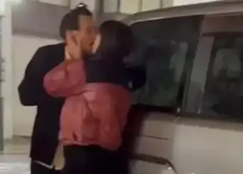 Harry Styles, manken Emily Ratajkowski ile öpüşürken görüntülendi