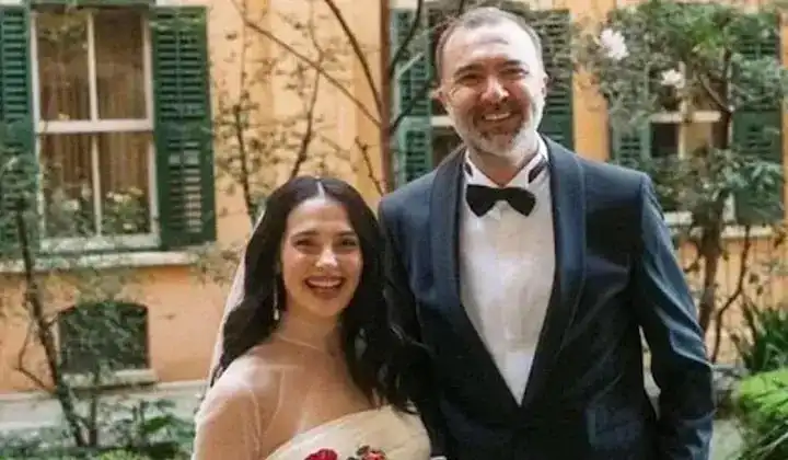 Funda Eryiğit ile Berkun Oya doğuma aylar kala evlendi 1 Funda Eryiğit ile Berkun Oya doğuma aylar kala evlendi