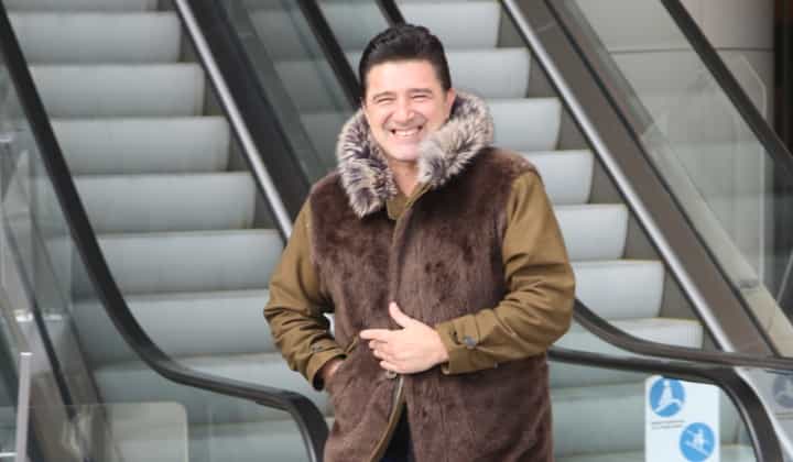 Hakan Ural dostlarıyla AVM’de buluştu