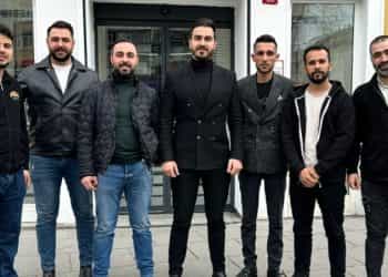 Ekibiyle kan bağışı yaptı