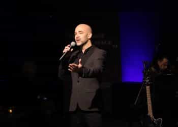 Murat Evgin, şarkılarını depremzedeler için söyledi